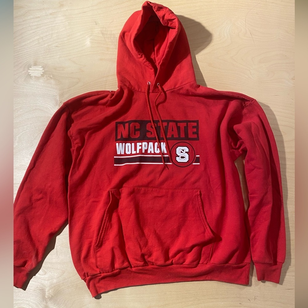 NC State Wolfpack Red Hoodie on Hanes Tag 2XL (DT)